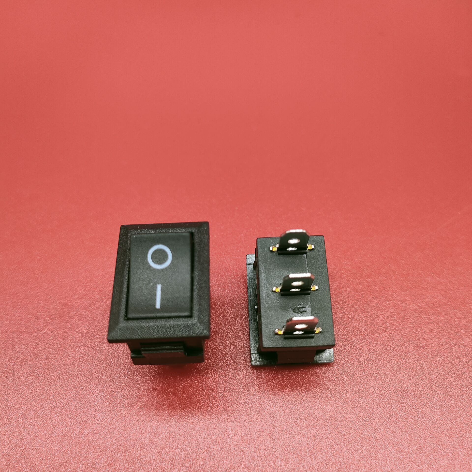 船型开关KCD1-101二脚三脚二档斜面平面电源船型翘板开关15*21mm