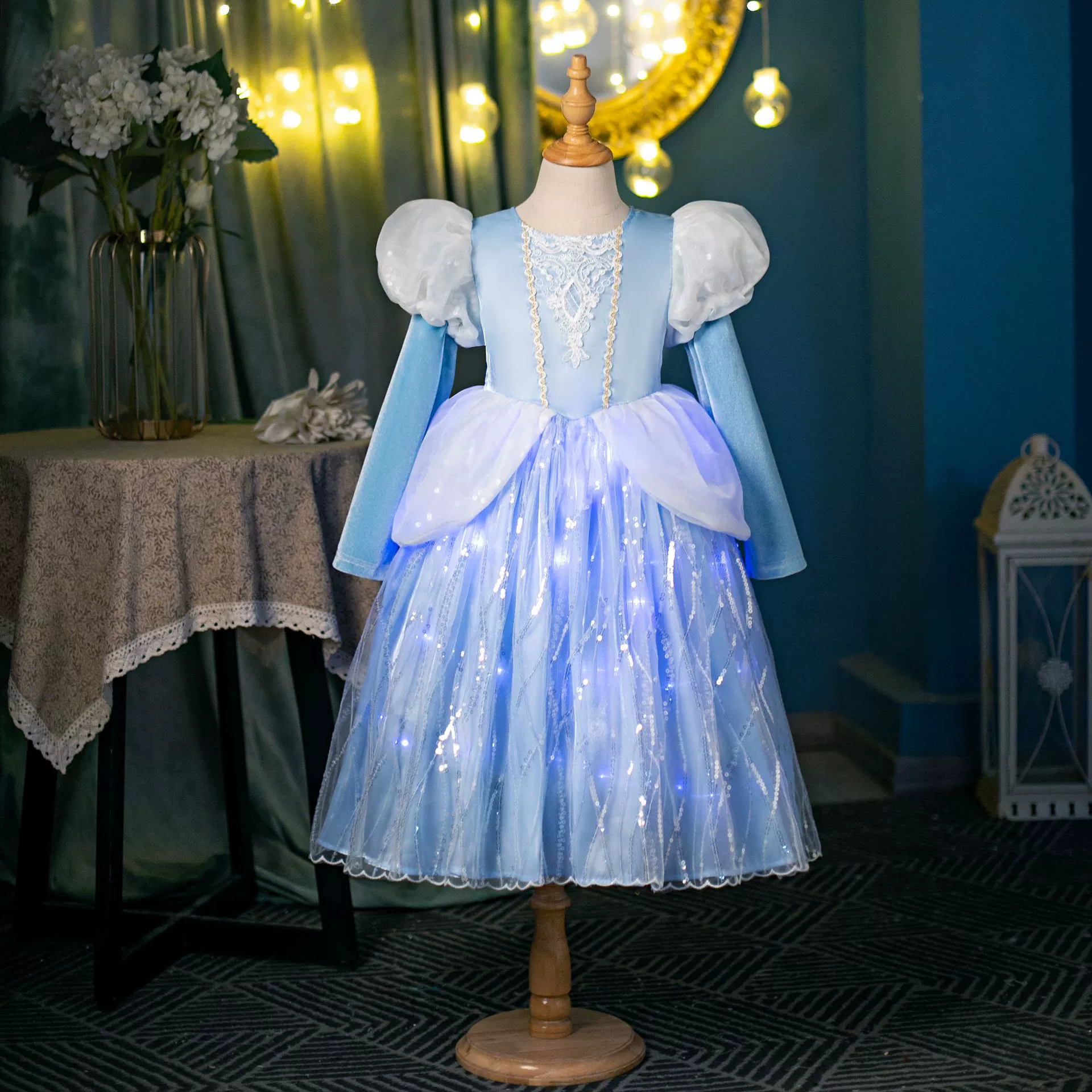 2024 девушка светящийся платье принцессы Золушки с длинными рукавами, чтобы отправить лук, чтобы отправить свет, чтобы отправить платье Аиша