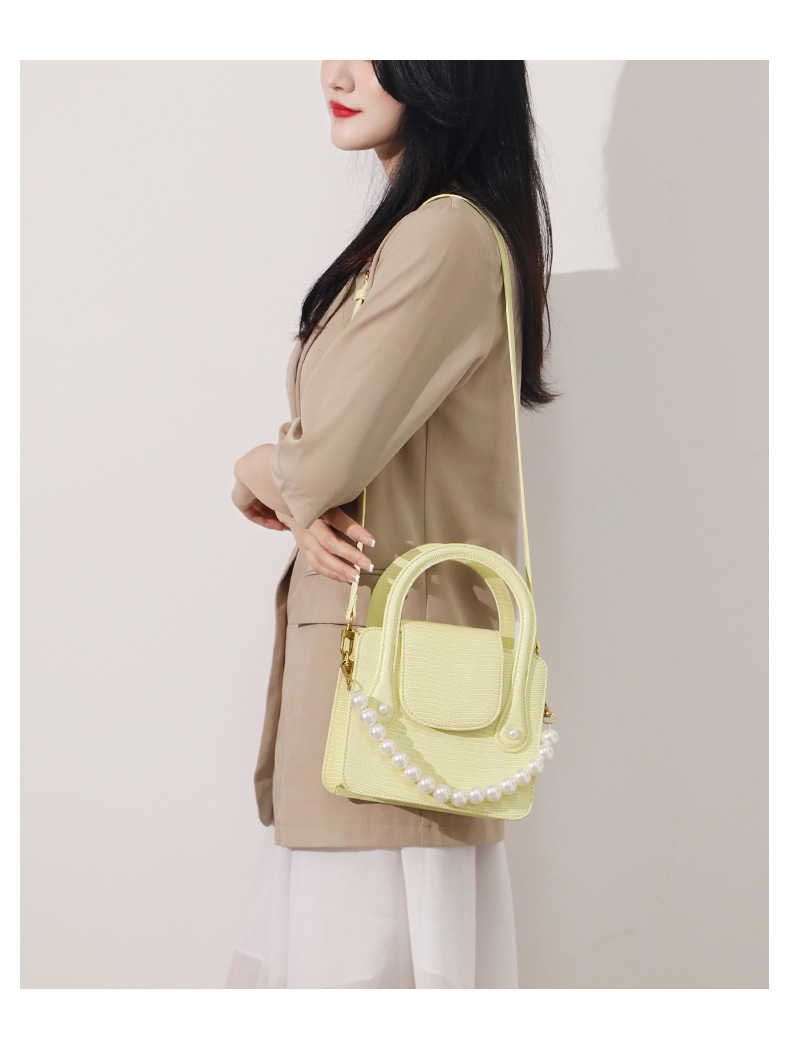 Wholesale Accessories Pearl Chain Cream Yellow Messenger Bag Nihaojewelry display picture 8