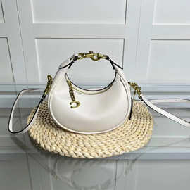 2024寇家新款jonie迷你月牙包复古单肩斜挎半月包百搭手拎小废包