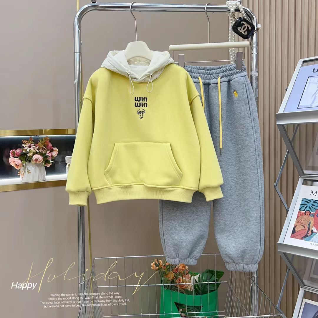 Girls' Fleece-Lined Winter Outfit 2024 New Thickened Autumn and Winter Children's Casual Two-Piece Set, Hot-Selling Cross-Border