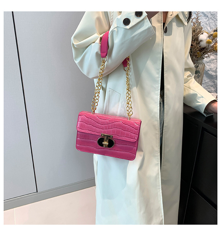 Fashion chain lock handbag 2024 new shiny stone pattern small square versatile and stylish single shoulder crossbody bag_voghion.com