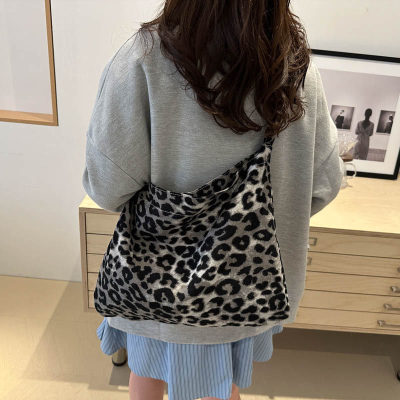 Bolsa de lona de leopardo de gran capacidad de mujer 2024 nuevo otoño invierno bolsa de compras casuales bolsa de viaje de clase