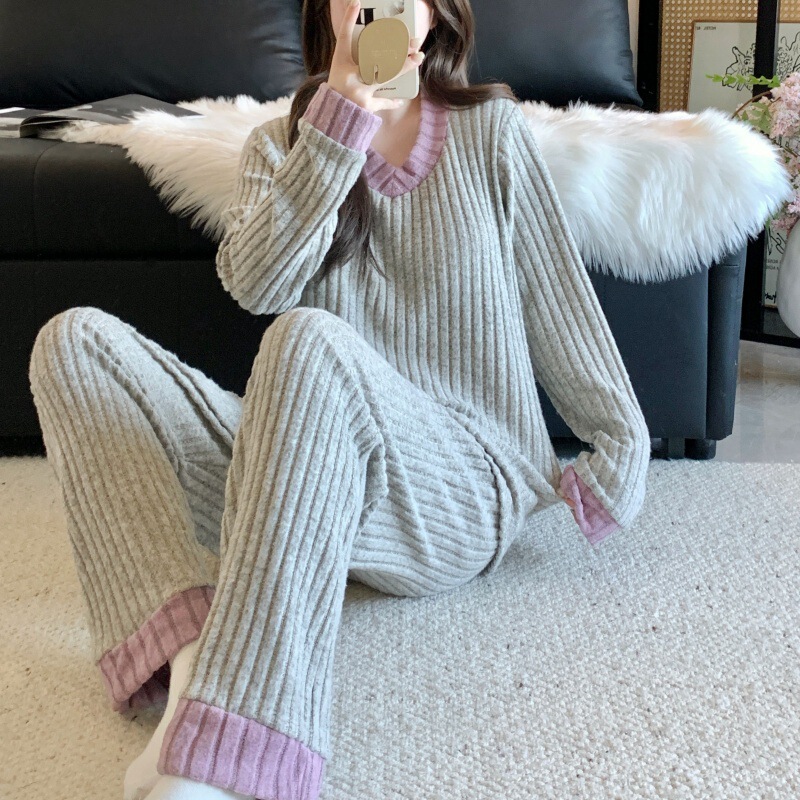Cashmere Warm Pajamas for Women Winter 2025 New High-End Gray Long-Sleeved Pants with Chest Pads Home Wear Set Cashmere Warm Pajamas for Women Winter 2025 New High-End Gray Long-Sleeved Pants with Chest Pads Home Wear Set