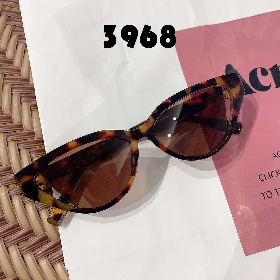 Nuevas gafas de sol de comercio exterior retro ojo de gato color caramelo marca de moda gafas de sol transfronterizas europeas y americanas personalizadas por los fabricantes