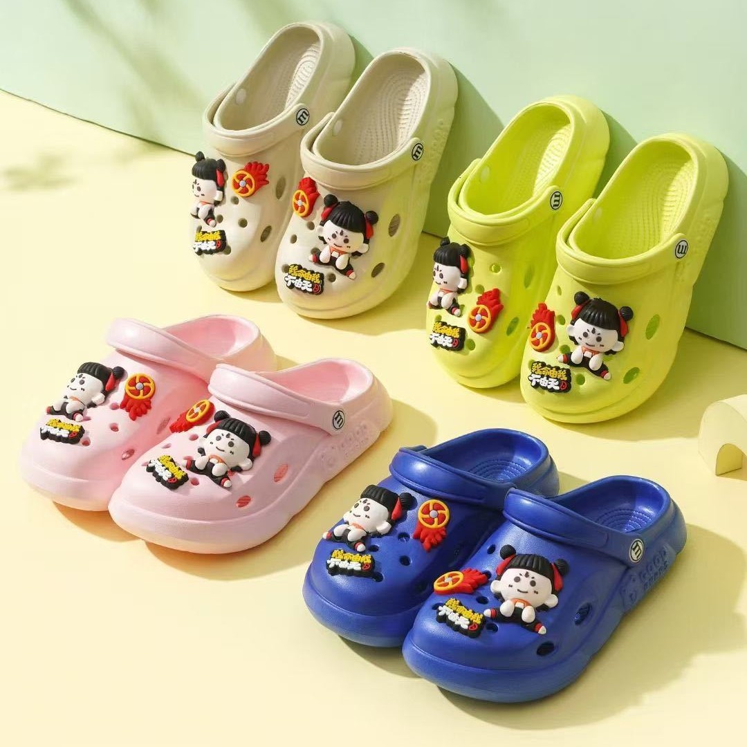Eva Kidsren's Slippers Summer Boys and Girls Clogs Cartoon Soft Bottom Indoor and Outdoor Wear Medium and Large Kidsren's Toe-Cap Sandals