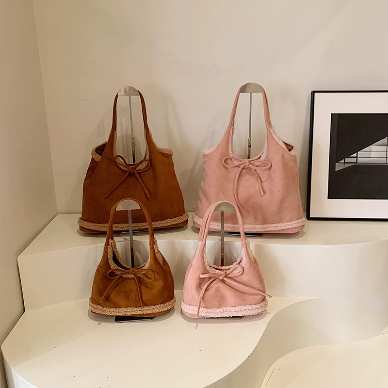 Winter retro shoulder bag with bow