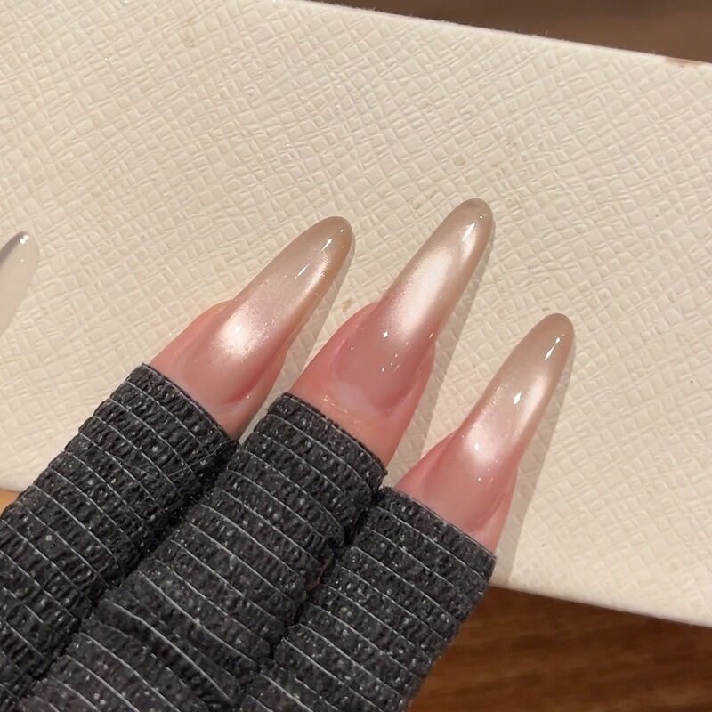 ミルクティーカラー キャットアイジェル ヌードカラーネイルジェル ネイルサロン専用 ウェアラブルネイルベースカラー ジェル 磁器白ガラスビーズ キャットアイ|undefined