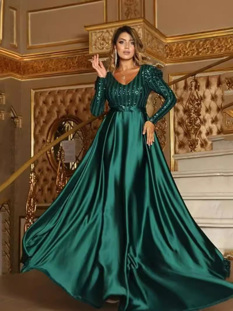 2024 Nouveau commerce extérieur européen et américain Vêtements pour femmes Station indépendante V profond Big Swing Jupe longue sexy Traînant Banquet Robe de soirée Nouveau style