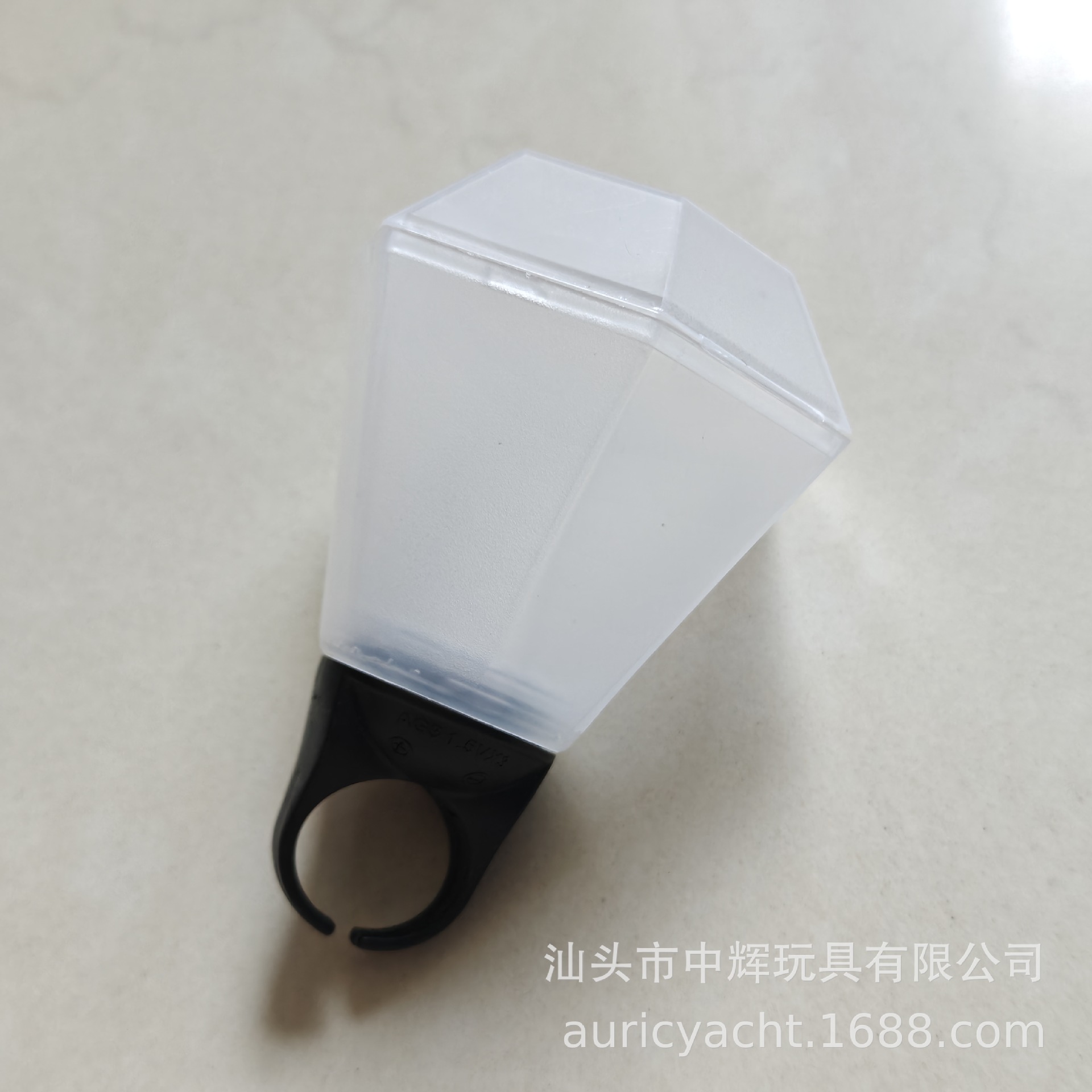 1 paquete de accesorios para despedida de soltero, copas de vino de plástico con forma de diamante en blanco y negro, accesorios para fiestas de despedida de soltera