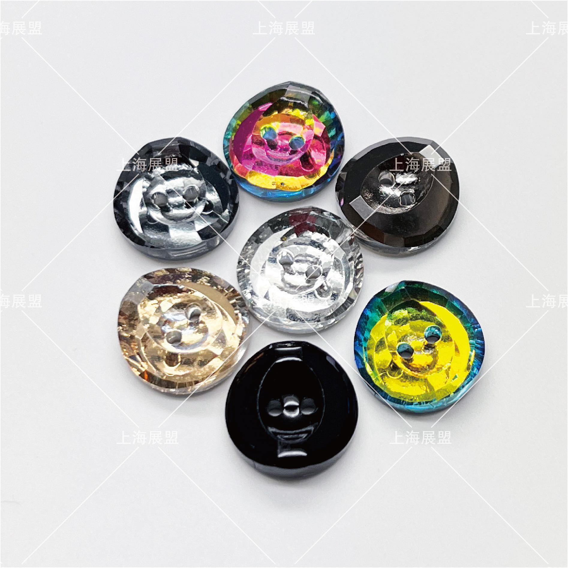 现货环保圆三角两孔钻扣水晶玻璃钮扣羊绒衫钻扣衬衫纽扣针织衫