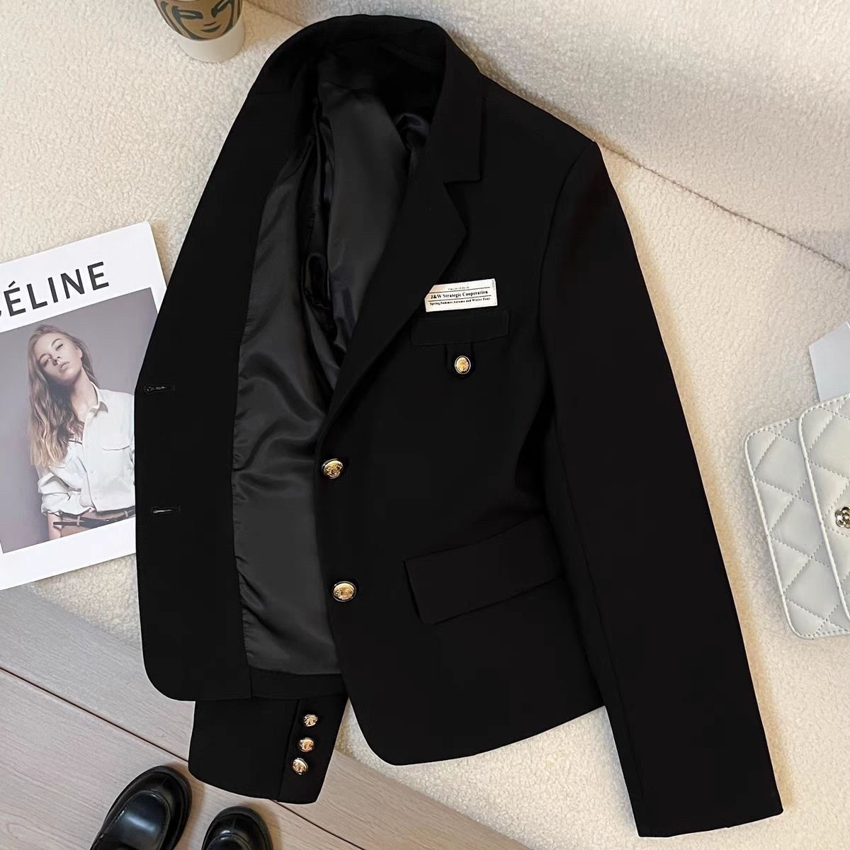 Black Short Suit Jacket Women's Small 2025 Spring and Autumn New Design Institute Leisure Fried Street Suit