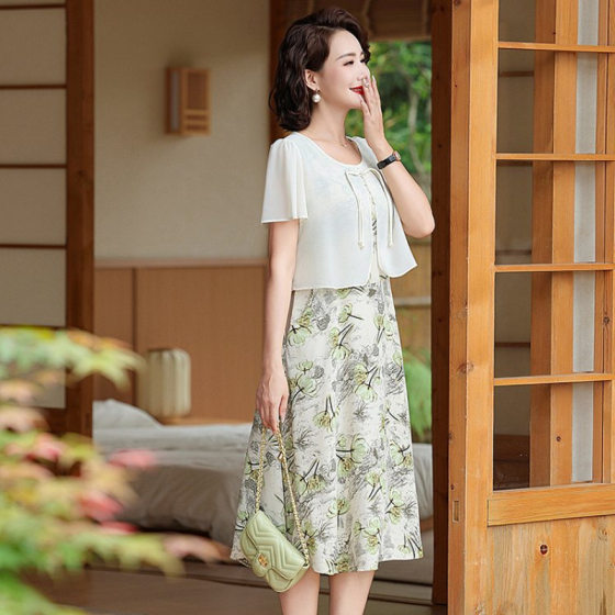 Mother foreign style chiffon dress middle-aged women's summer 2025 new middle-aged summer fake two-piece long skirt