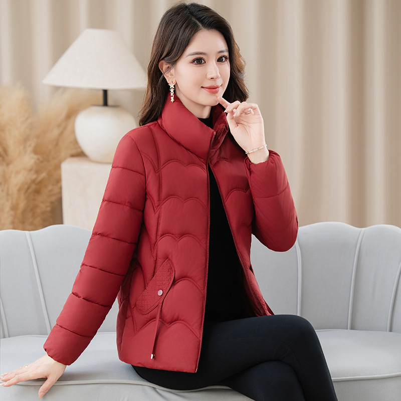 Algodón mujer corto caliente de mediana edad otoño invierno chaqueta delgada ropa de pluma 2025 nueva chaqueta de algodón de mamá image 7