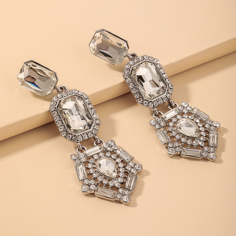 Wholesale Baroque Geometric Rhinestone Crystal Earrings Nihaojewelry display picture 3