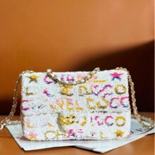 С��24c ��ƬCF������Ƭ�߶˕r�о���Ů��