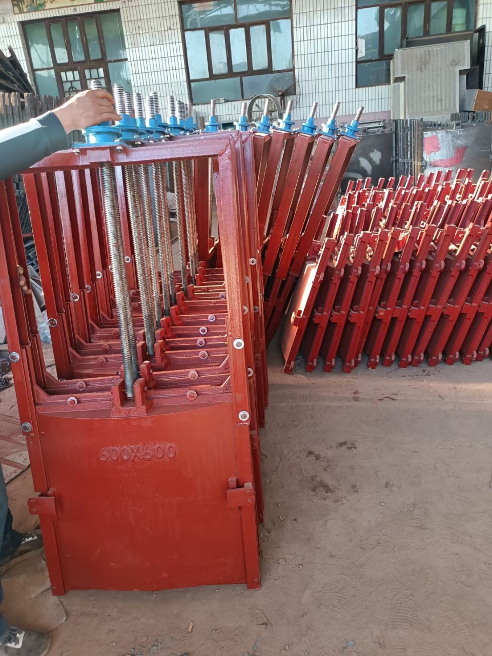 高标准农田专用机闸一体式铸铁闸门 水渠铸铁闸门 农田铸铁闸门