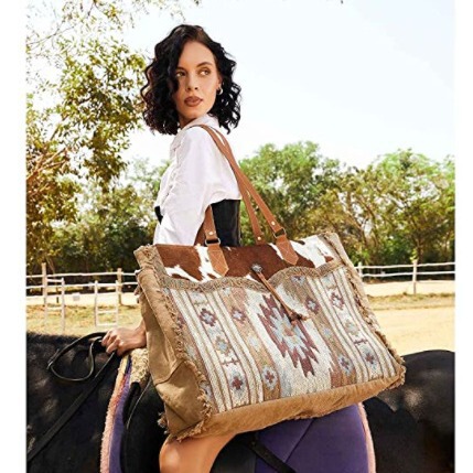 European and American Retro Bohemian Canvas Cotton and Linen Portable Shoulder Crossbody Computer Weekend Women's Big Bag Cross-border Amazon European and American Retro Bohemian Canvas Cotton and Linen Portable Shoulder Crossbody Computer Weekend Women's Big Bag Cross-border Amazon