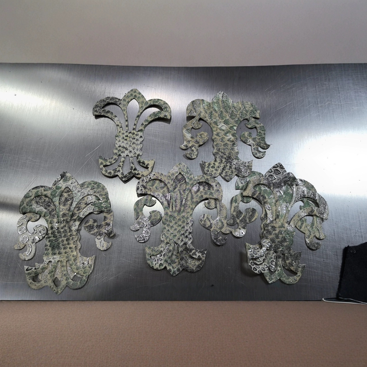 星空补丁贴十字架皮标牛皮大小号皮标真皮DIY多颜色现货全系列