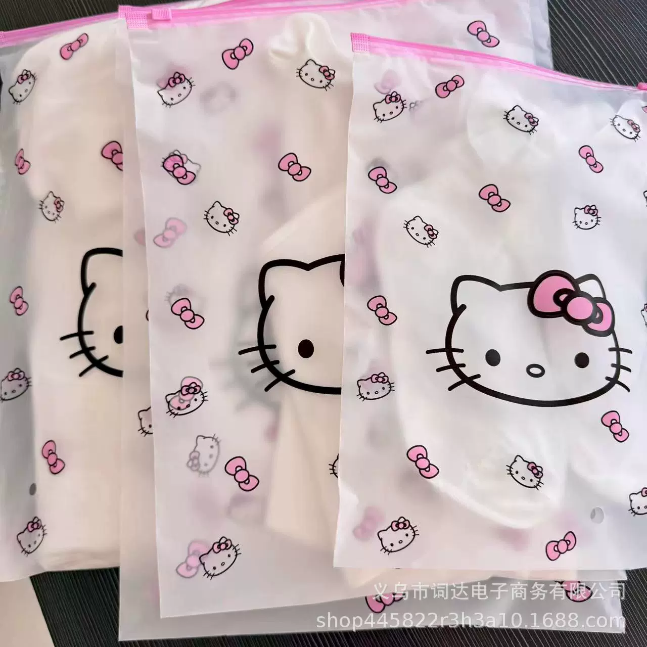 Hello kitty, storage bag for traveling, underwear, uniform, container, suitcase