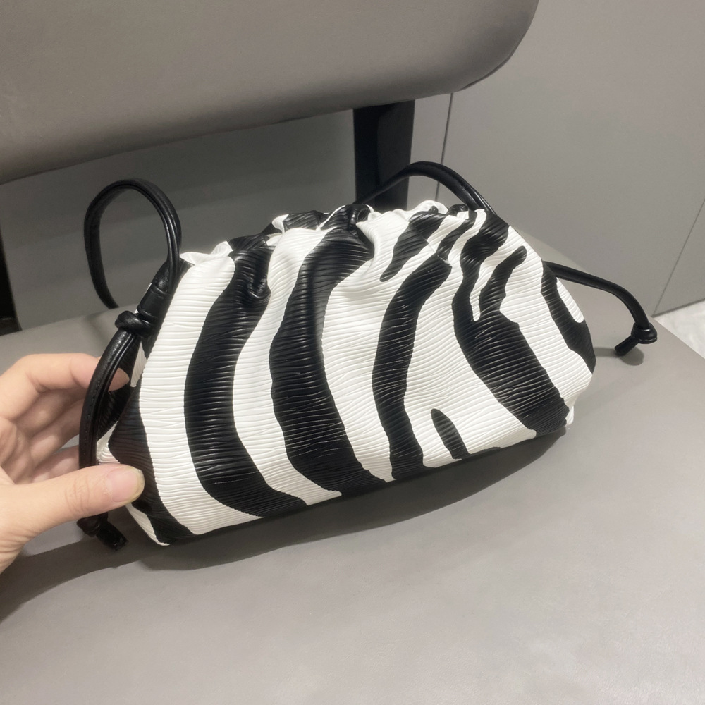 Elegant Zebra Pattern Pleated Clutch Bag For Women Shoulder Style_voghion.com
