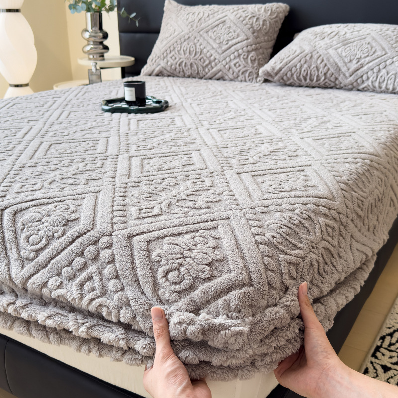 Cama de terciopelo de leche tallada una sola pieza en otoño y invierno calentamiento Simmons colchón cubierta de cubierta de cama de terciopelo de coral grueso cubierta