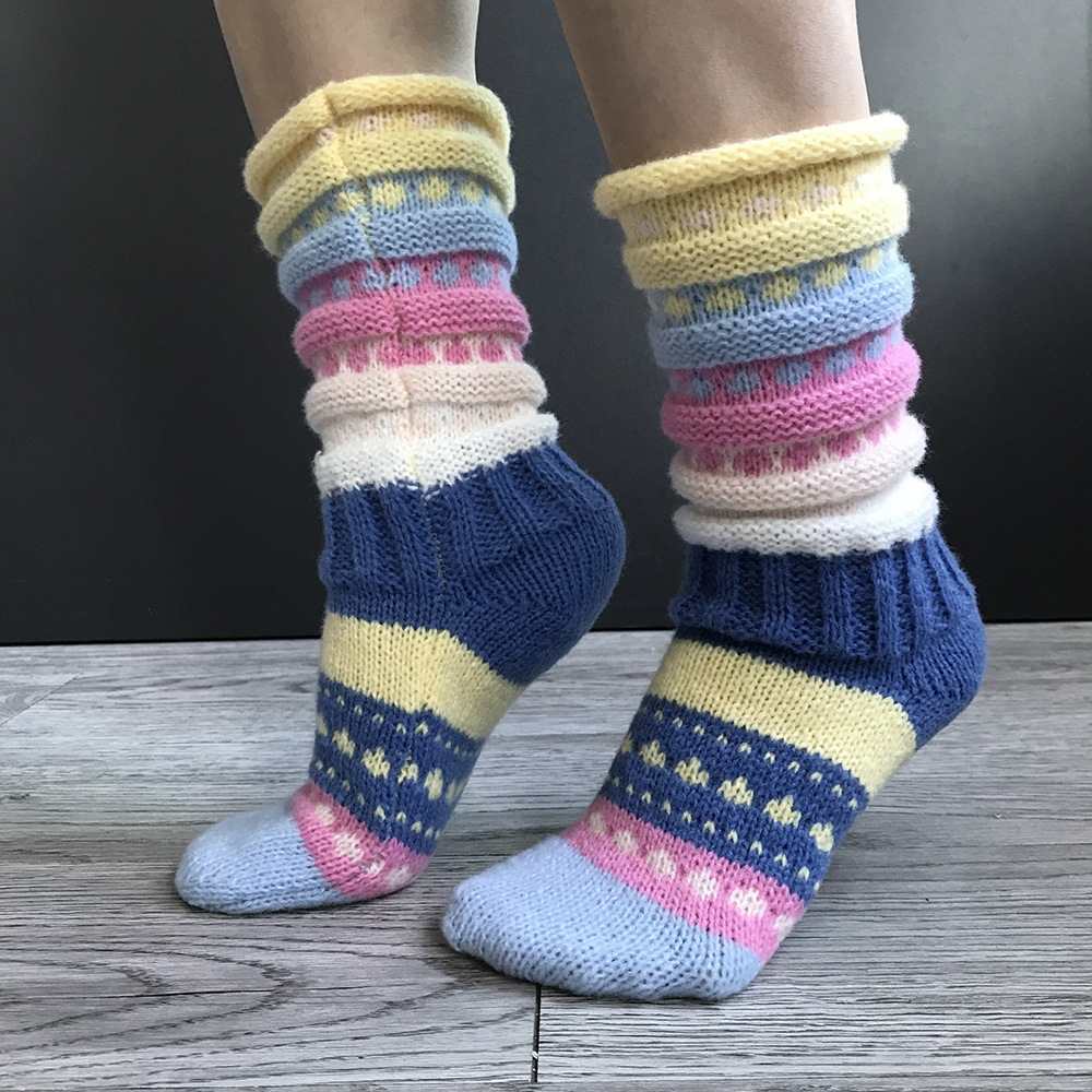 Women's Fashion Stripe Polyester Jacquard Crew Socks display picture 5