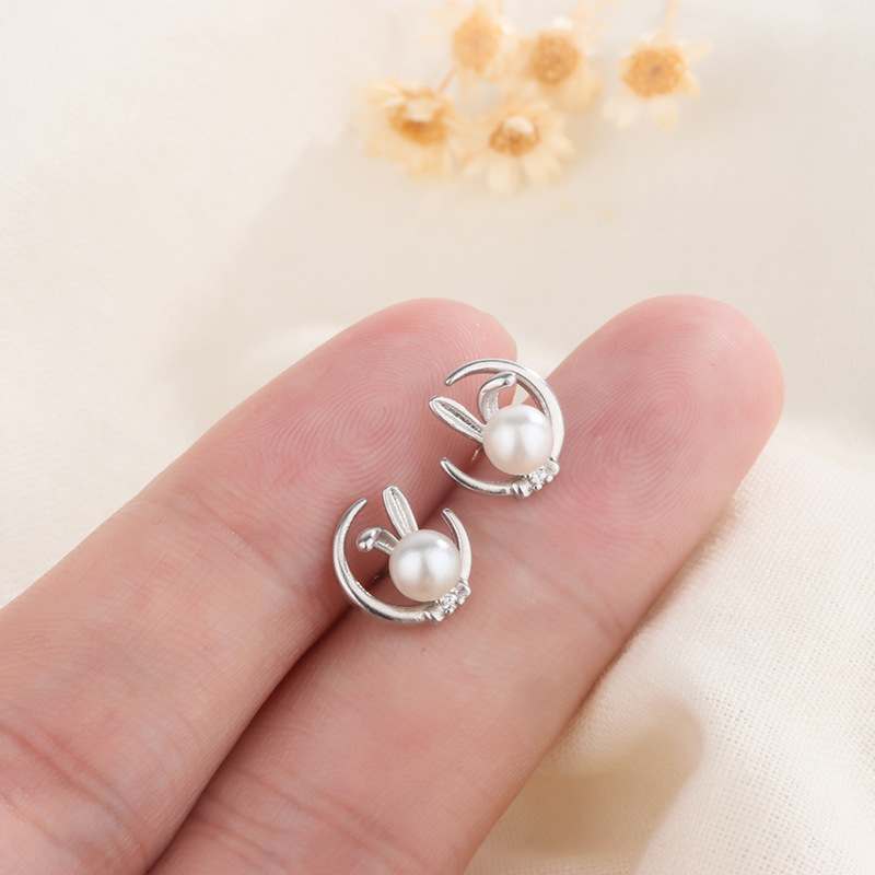 Fashion Bunny Ears Moon Copper Inlay Artificial Pearls Ear Studs 1 Pair