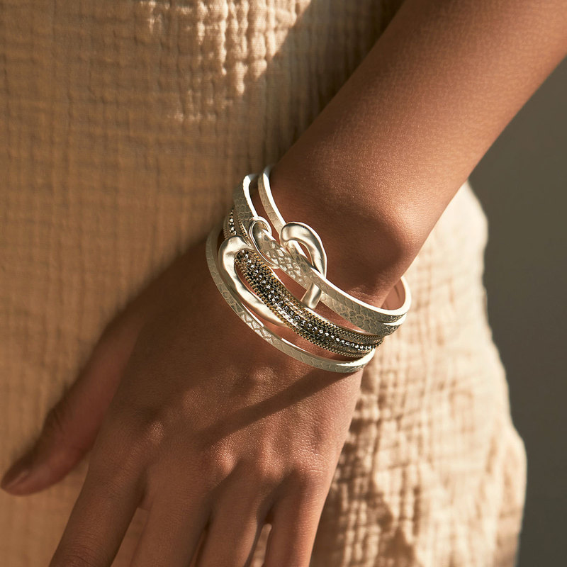 Cross-border irregular ring design retro bracelet PU rhinestone diamond personality business all-match magnetic buckle bracelet in stock