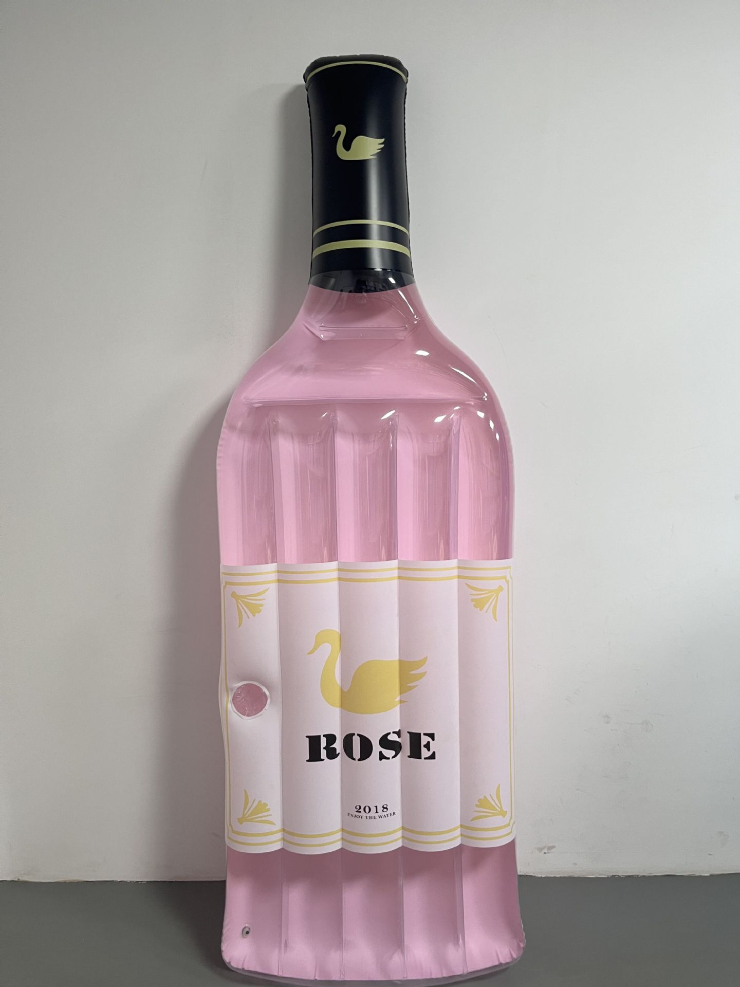 와인병 플로팅 로우(인플레이션 후 직경 217*71cm)