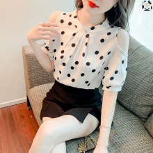 波点雪纺短袖衬衫女设计感小众夏装新款时尚减龄洋气露肩上衣