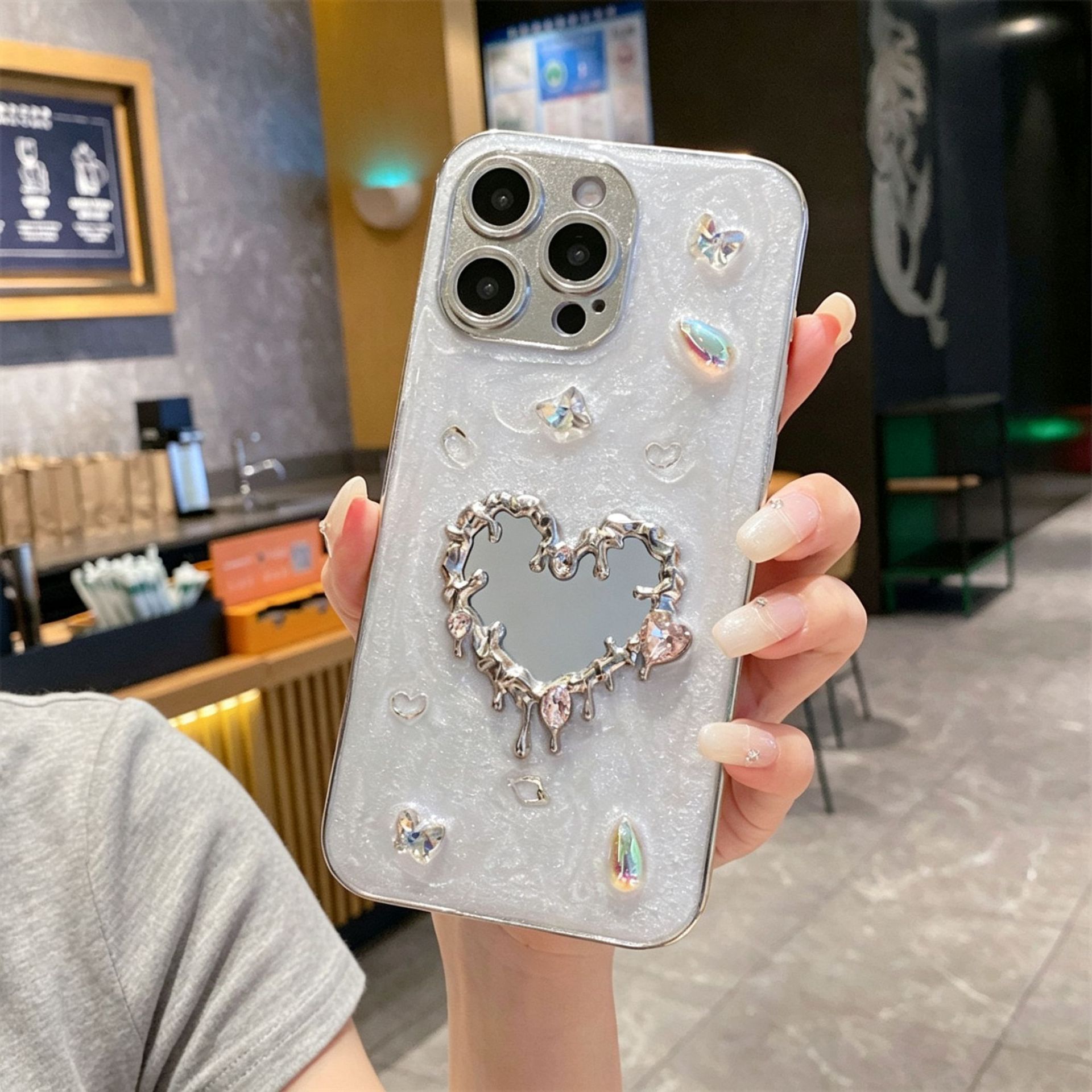 适用苹果18promax手机壳iphone17pro闪钻爱心镜子蝴蝶16/15新款14