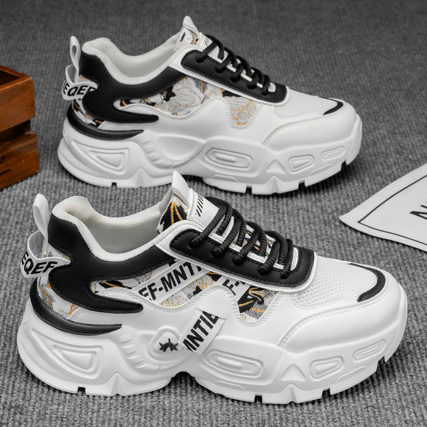 Мужские кроссовки 2025 новые летние сетчатые дышащие популярные молодежные спортивные кроссовки повседневные на толстой мягкой подошве для мужчин