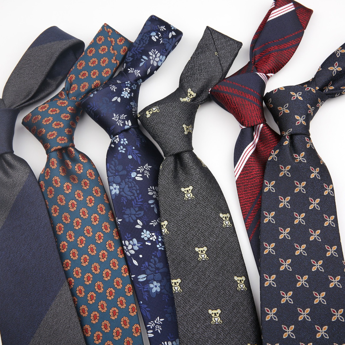 Ropa formal de los hombres de la boda del novio de los hombres de negocios Azul Rojo mano anudada traje de rayas patrón animal corbata