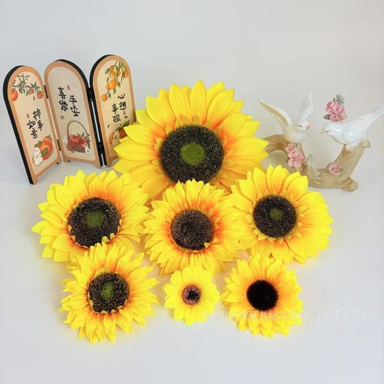 Simulation sunflower head wholesale photography props scholar hat schoolbag clothing decoration home decoration