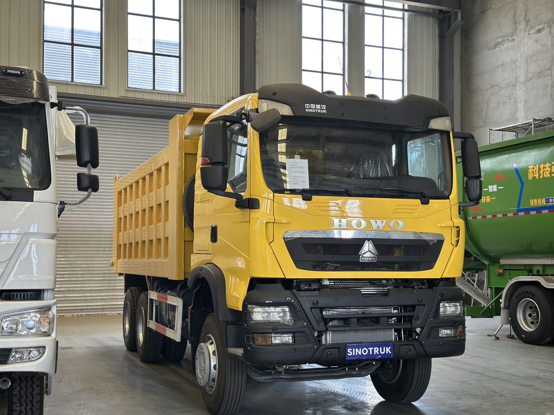 Sinotruk Howo Tx6X4 Dump Truck for Transporting Soil and Gravel, Engineering Dump Truck, Direct Supply from the Manufacturer, Soil and Gravel Truck for Export