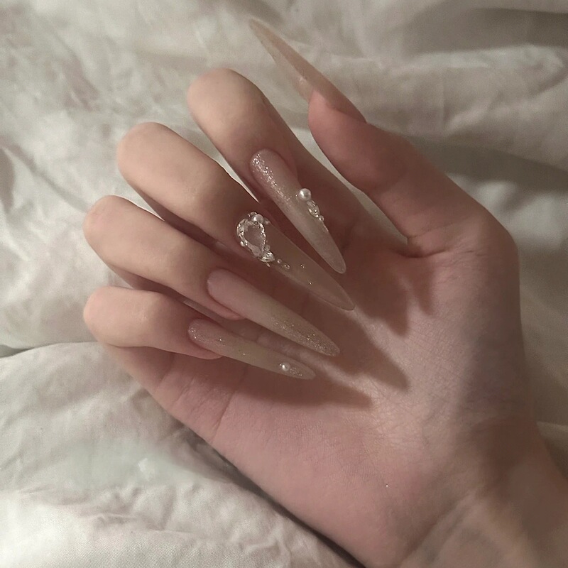 Purely Handmade Wearable Nails, Pure Desire to Show Whitening Elegant, Nude Color, Gentle Elegant, Diamond-Encrusted Removable Nail Patches