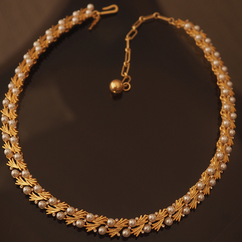 Pearl Flower Vintage Western Antique European And American Style Trifari Cuifali Qingdao Middle Ancient Vintage Necklace