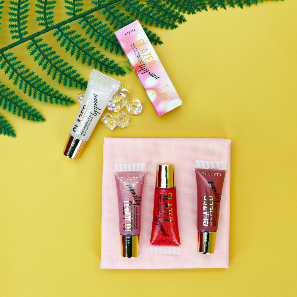 SHCOETY Hydrating Lip Gloss has a water-like texture that does not stick to the cup. It is a pouty lip brightening tube lip gloss and lip gloss that crosses borders undefined