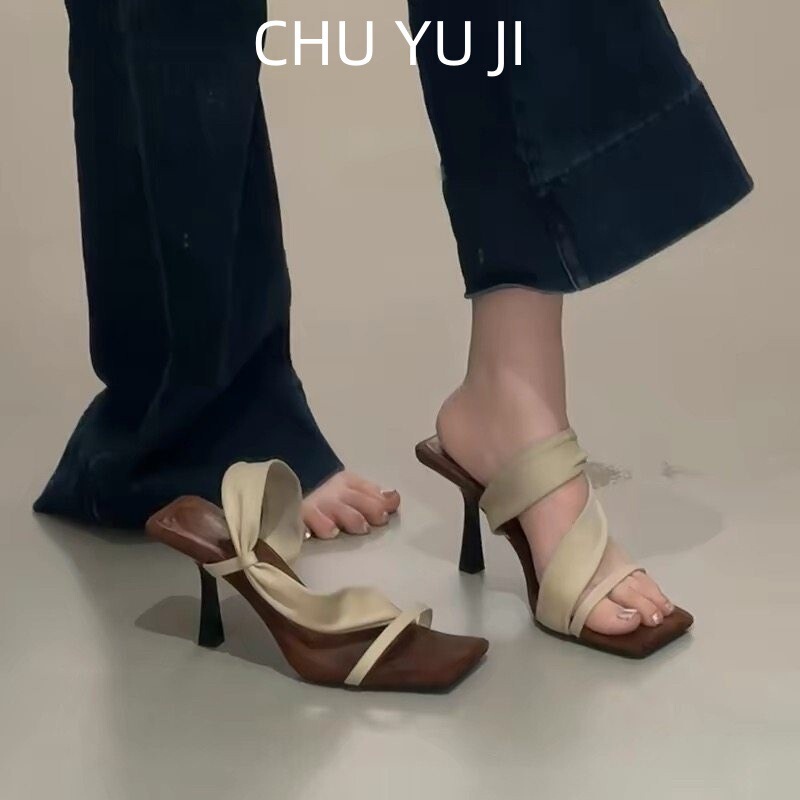 First Encounter with the New 2026 Summer Korean-Style High-Heeled Sandals for Women, Featuring Thin Heels and Square Toes, Versatile and Elegant with a High-End Feel