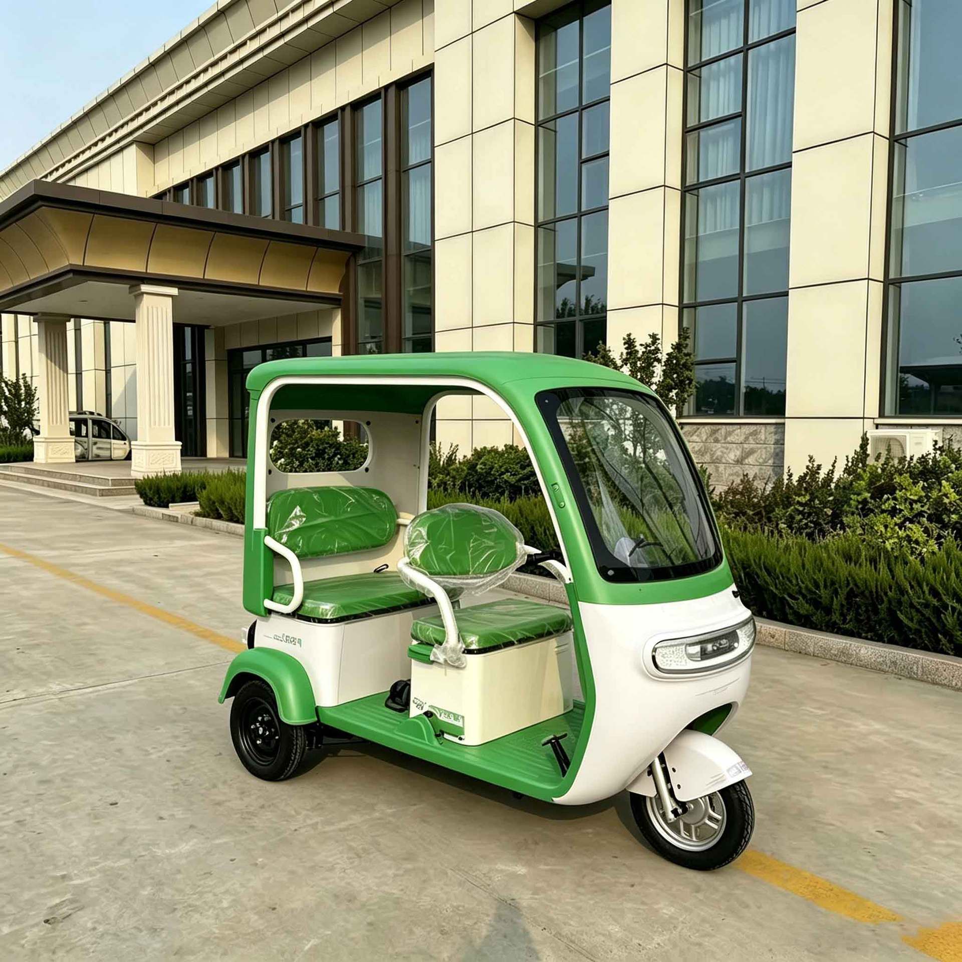 Cross-Border Exclusive Supply of Three-Wheeled Tuk-Tuks, Semi-Enclosed Passenger Tricycles, Durable Tuk-Tuks for the African Market, Quality Tuktuk