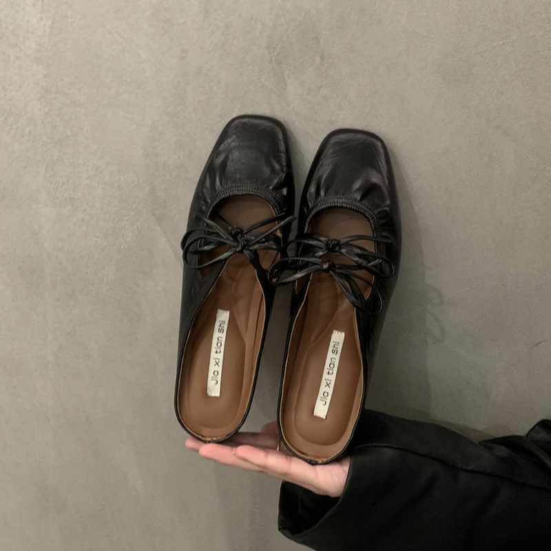 검은색