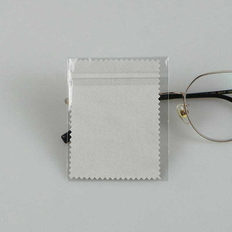 Gray needle and glasses cloth individually packaged