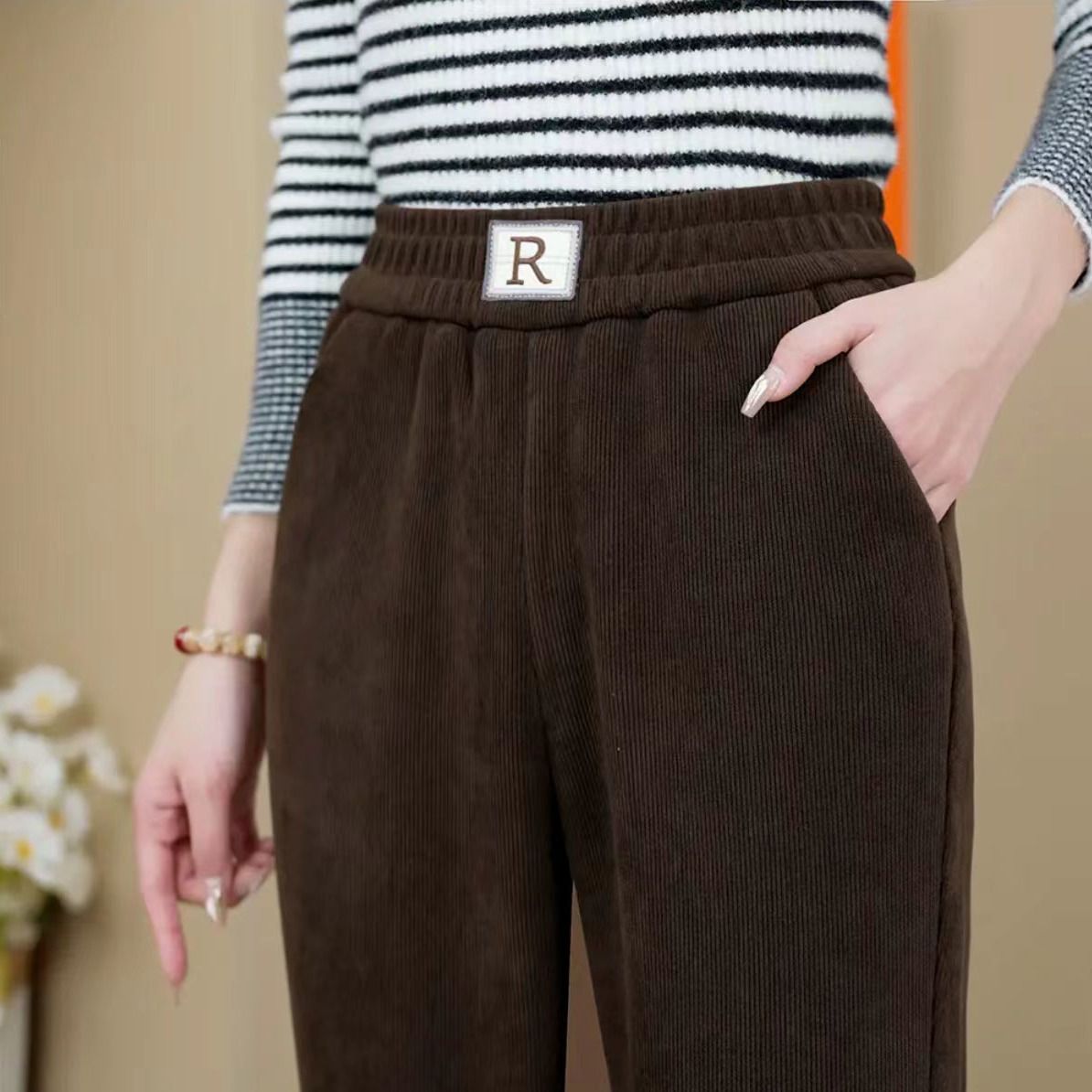 Pantalones harén de terciopelo europeos para mujer 2023 Otoño e Invierno forrados de lana gruesa cintura alta ropa exterior casual Pantalones rectos de todos los partidos pantalones de rábano image 9