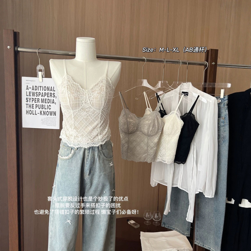 Spring and Summer New French Lace Camisole with Chest Pads and Fishbone Design, Suitable for Layering or Wearing Alone, Slimming Base Top with Beautiful Back Design