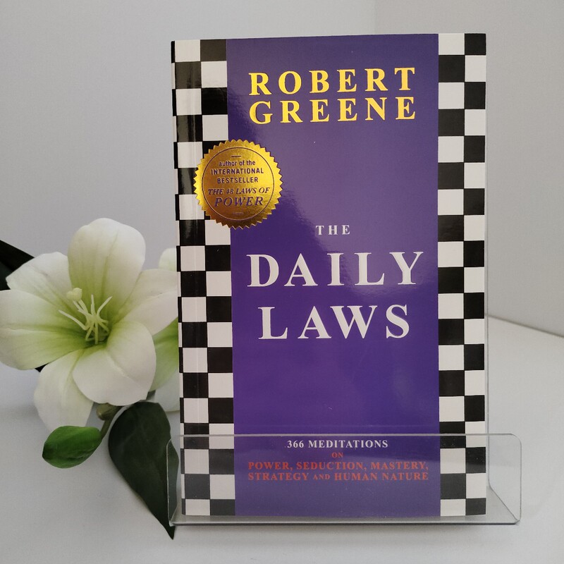 The Daily Laws English Version about the Strategy and Human Nature of Power Temptation Control