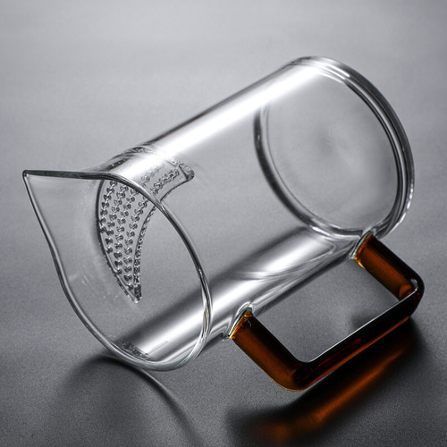 High borosilicate glass crescent fair cup with tea drain, high temperature resistant tea divider, household large capacity thickened tea cup