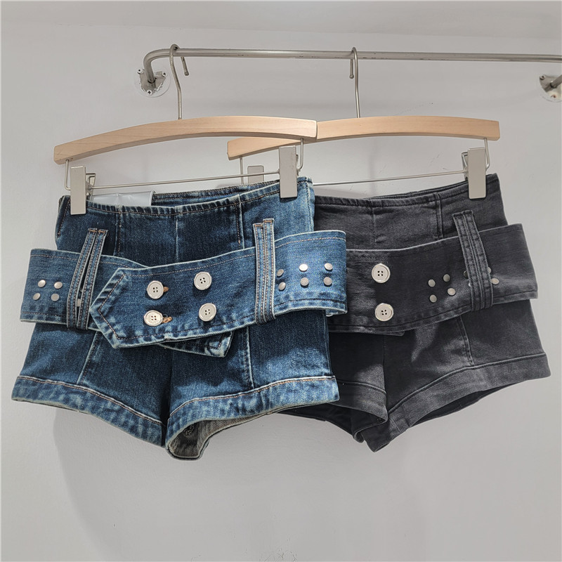 Pantalón Corto de Mezclilla de Tiro Bajo con Remaches para Mujer
