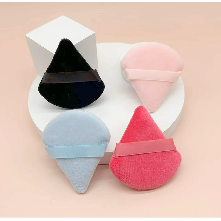 Triangular double-sided makeup sponge, soft plush, for loose powder & primer, 70×65×12 mm