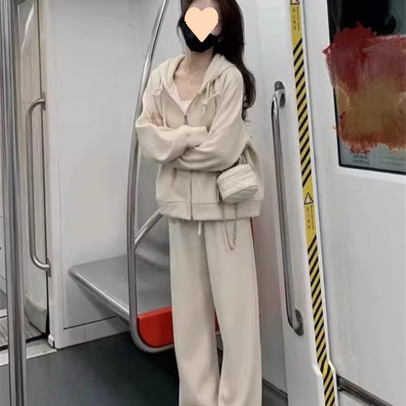 初秋小个子入秋穿搭一整套高级感2025新款减龄早秋卫衣运动套装女|undefined